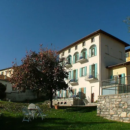 Celeste Apartmanhotel Mezzegra